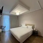 ピラール プラザ ホテル 3*