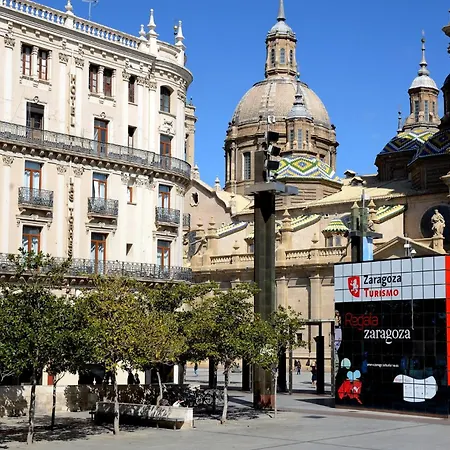 Pilar Plaza Hotell