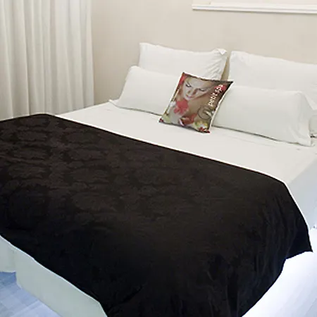 Pilar Plaza Hotel 3*