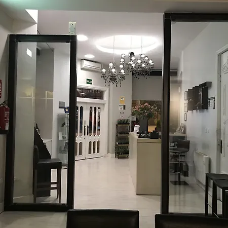 皮拉尔广场酒店 酒店 3*