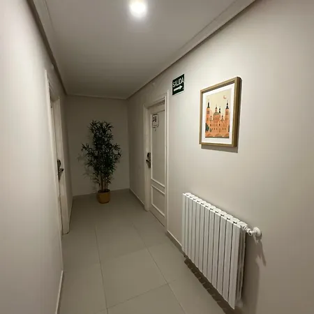 Pilar Plaza Hotel 3*