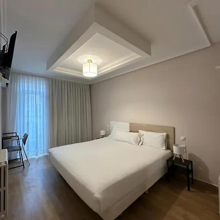 Pilar Plaza Hotel 3*