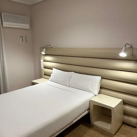 Pilar Plaza Hotel
