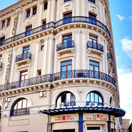 Pilar Plaza