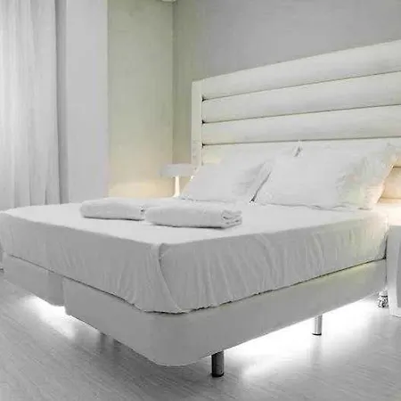Pilar Plaza Hotel