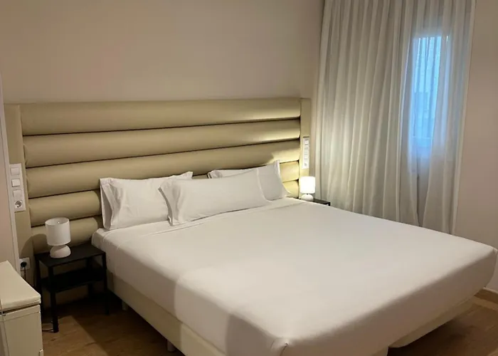 Hotel Pilar Plaza 3*