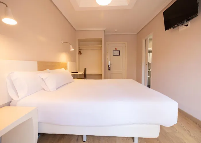 Hotel Pilar Plaza 3*